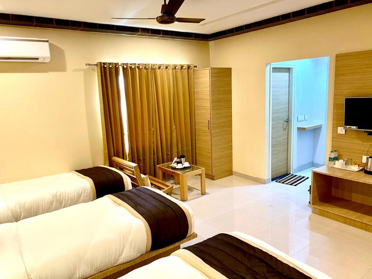 Hotel Manor Heights Udaipur Eksteriør bilde